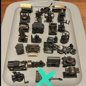 25 Vintage pencil Sharpeners.